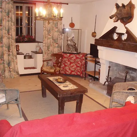 Maison d'hôtes Château De *